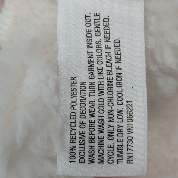 NEW! Women's Wondershop Faux Shearling Matching Family Half Zip Pullover, White - Picture 11 of 14